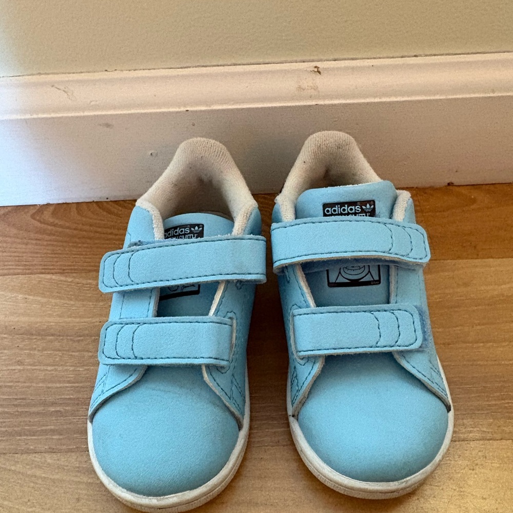 Adidas Kids' Light Blue Stan Smith Disney's Genie Sneakers - Picture 3 of 10